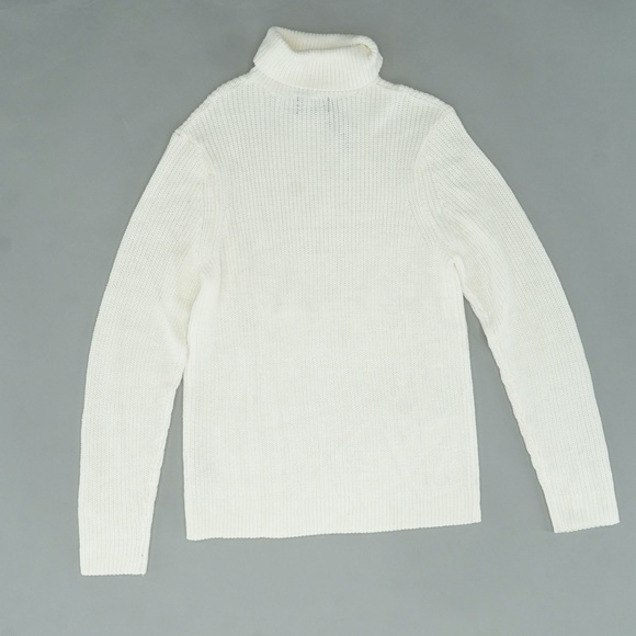 Ribbed White Turtleneck - Picture 2 of 2